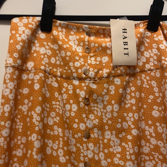 NWT All in Favor Yellow Sun Skirt - Picture 2 of 5